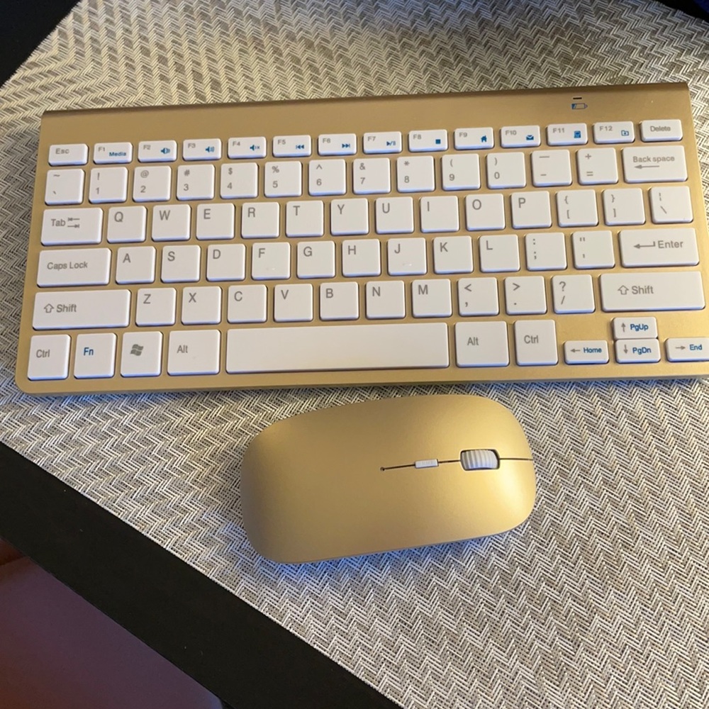 Wireless Gold keyboard with matching mouse